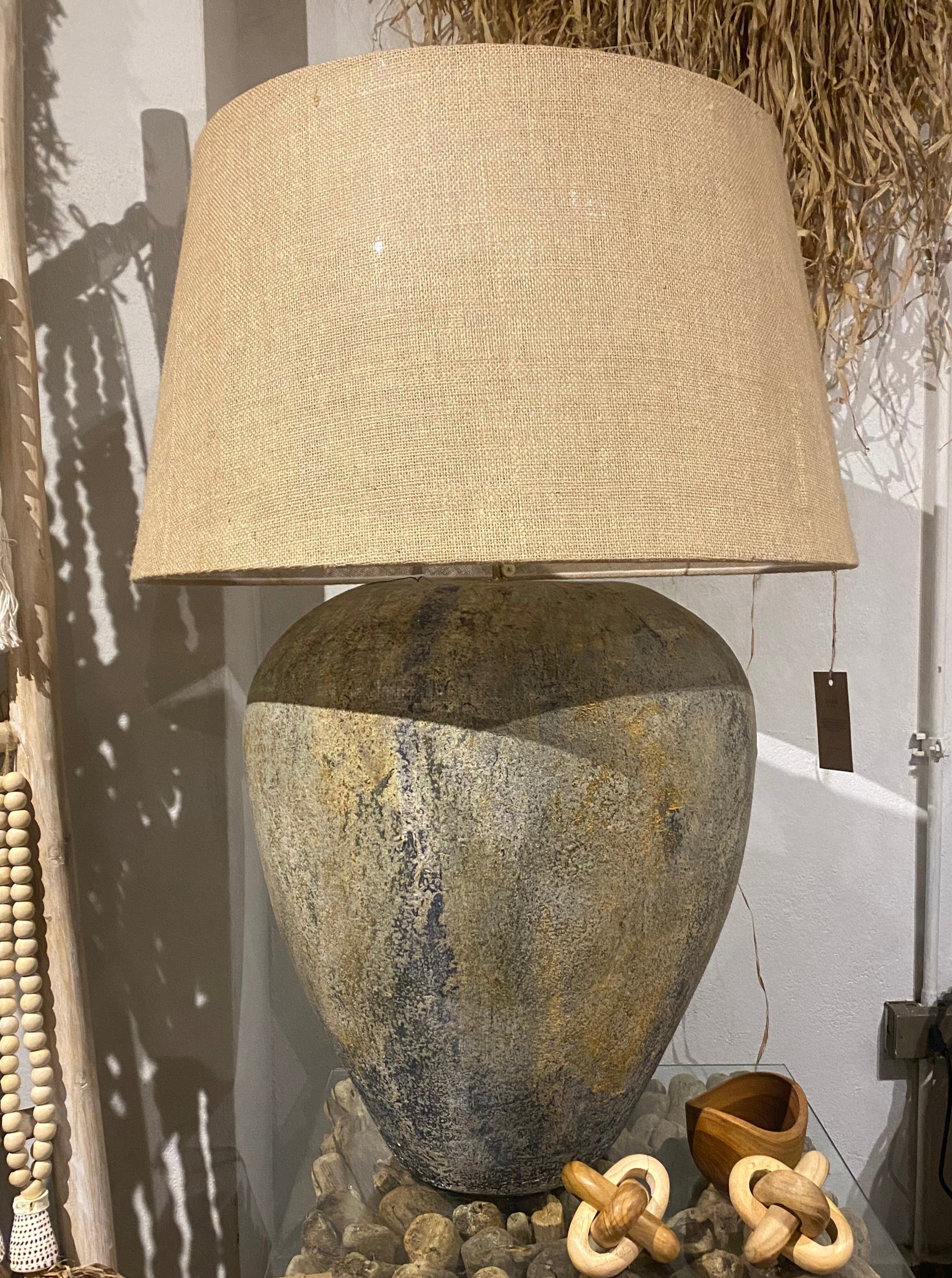 Lámpara  de Mesa Hutan Pear