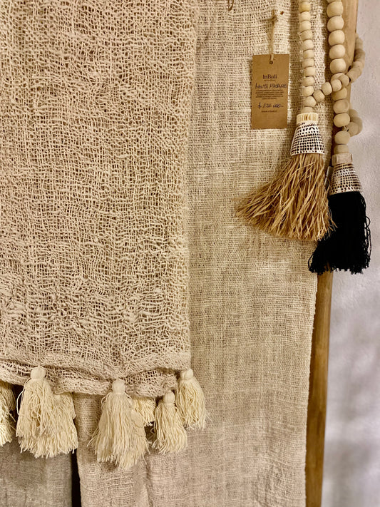 Manta Pompom Putih PRE-VENTA (8/02/2026)