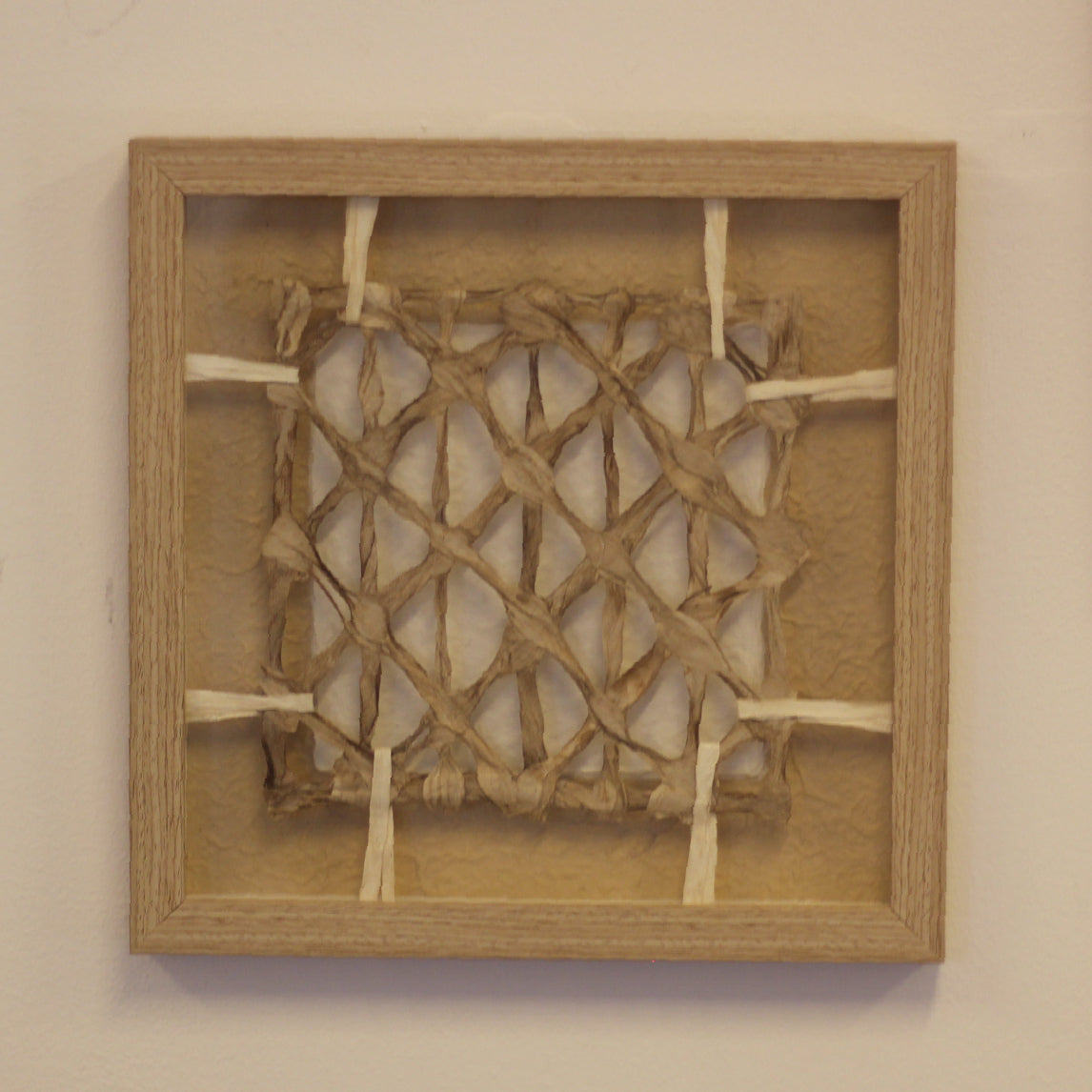 CUADRO RED DE PAPEL 30X30