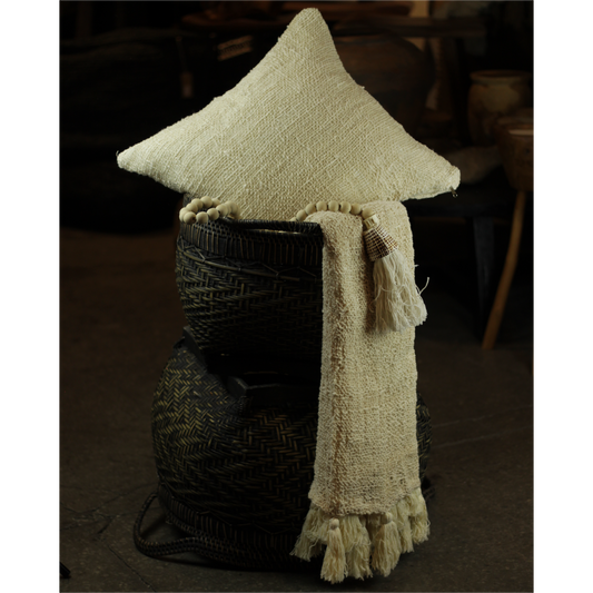 Manta Pompom Putih PRE-VENTA (8/02/2026)